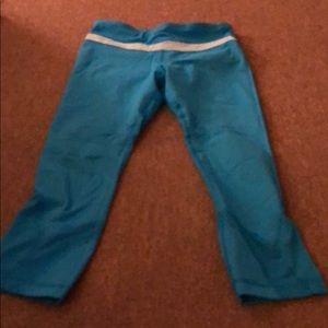 Lululemon size 4 crops